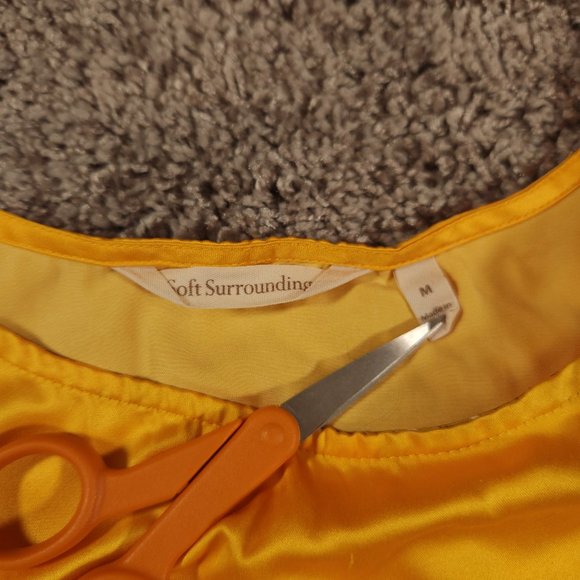 Soft Surroundings Blouse Medium Yellow Gold Floral Wide Sleeve Silky Pullover - Picture 8 of 16